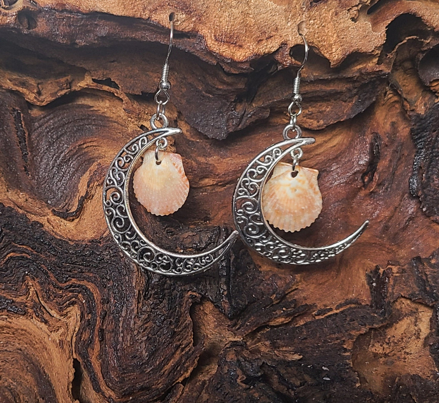 Stunning Moon Dangle With Scallop Shell Earrings